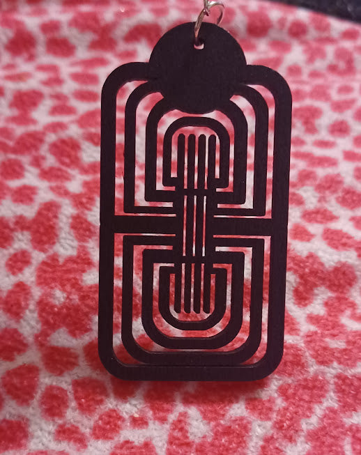 Fashion black door maze earrings